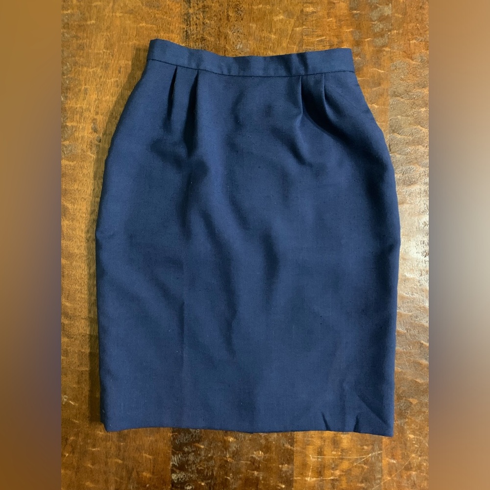 VTG Club 5’4” Petites Size 6P Yellow & Navy Blue Short Sleeve Skirt 2pc Suit Set - Picture 14 of 16